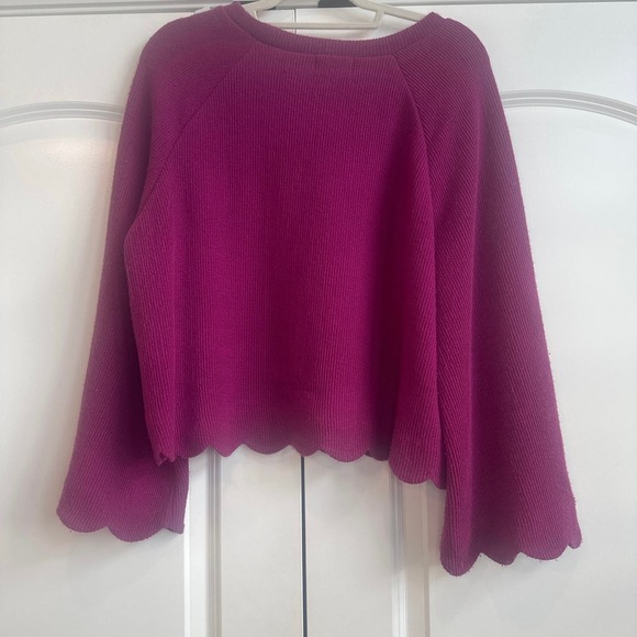 Evenlyn Ribbed Textured Scalloped Hem and Bell Sleeve Fuchsia Sweater Blouse - Picture 5 of 7